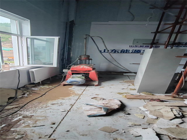 北湖地基基础下沉墙体裂缝加固注浆顶升施工